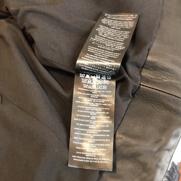 Guess 100% leather cropped jacket. - Picture 10 of 10